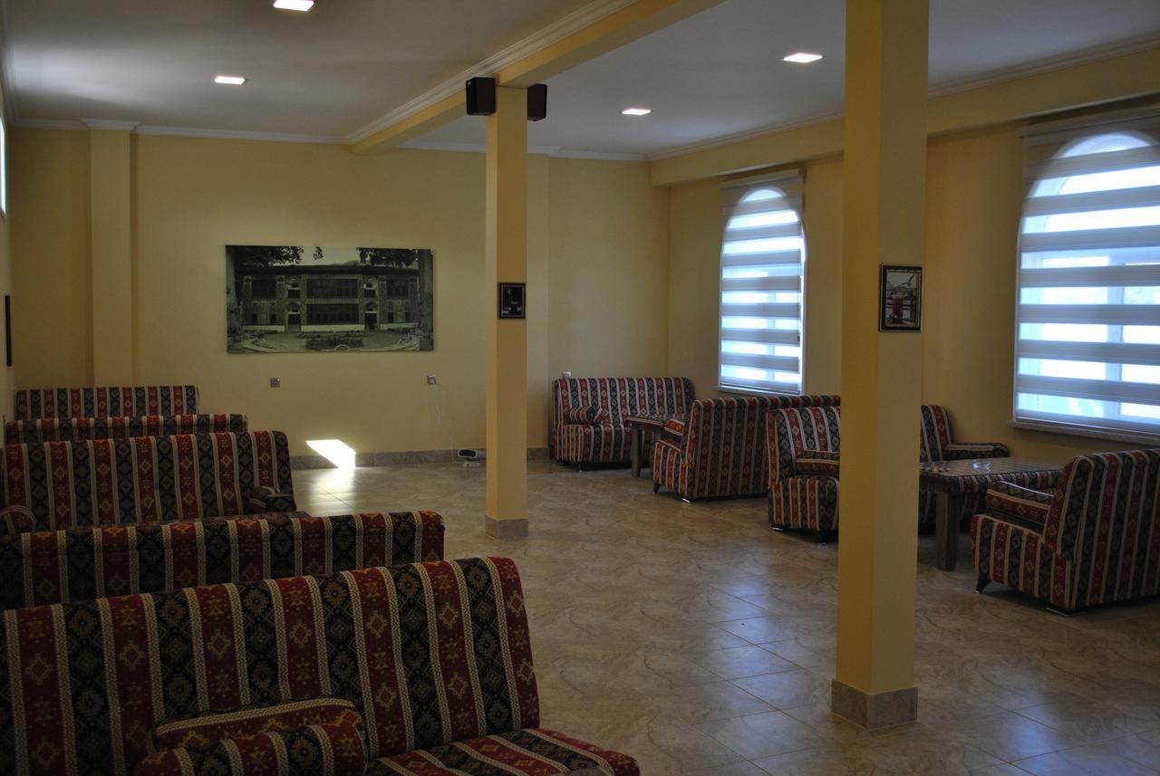 Seki Qonaq Evi Motel Bagian luar foto