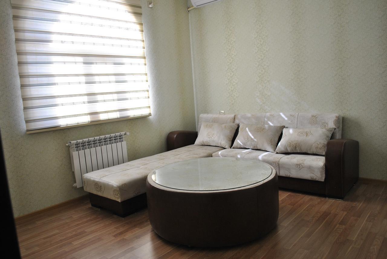 Seki Qonaq Evi Motel Bagian luar foto