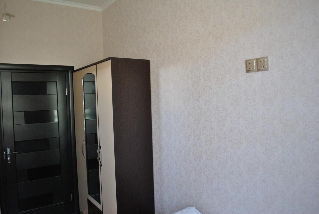 Seki Qonaq Evi Motel Bagian luar foto